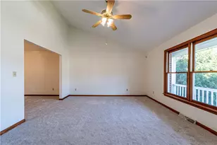 902 Clayton St, Hempfield Township, PA 15601 - Photo 18
