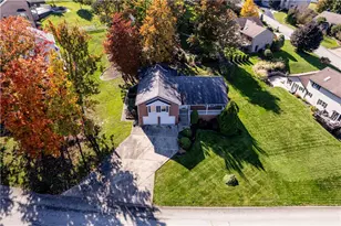 902 Clayton St, Hempfield Township, PA 15601 - Photo 10