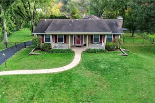 122 E Edgewood Dr, Peters Township, PA 15317 - Photo 2