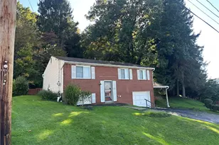 3212 Vermont Ave, Lower Burrell, PA 15068 - Photo 2
