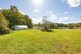 308 Bradley Rd, Worth Township, PA 16153 - Photo 8