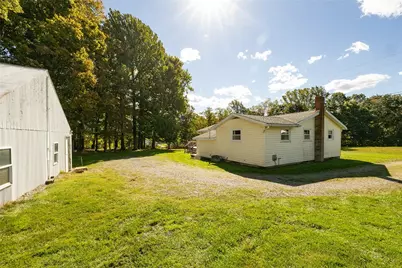 308 Bradley Rd, Worth Township, PA 16153 - Photo 10