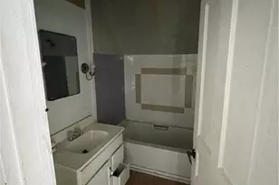 846 Florence Ave, East McKeesport, PA 15035 - Photo 6