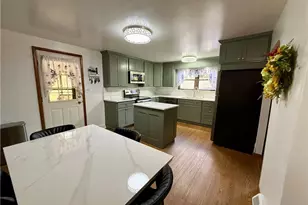 143 Twin Lakes Dr, East Franklin Township, PA 16201 - Photo 6