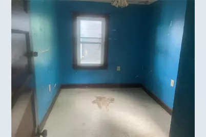 211 Pennsylvania Ave, Clairton, PA 15025 - Photo 6