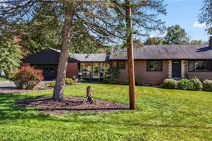 2633 Wyncote Rd, Bethel Park, PA 15102 - Photo 4