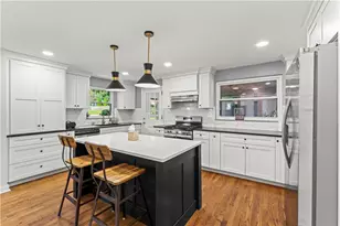 2633 Wyncote Rd, Bethel Park, PA 15102 - Photo 8
