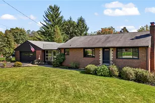 2633 Wyncote Rd, Bethel Park, PA 15102 - Photo 2