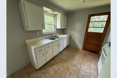 2320 Milburn Street, East McKeesport, PA 15132 - Photo 4