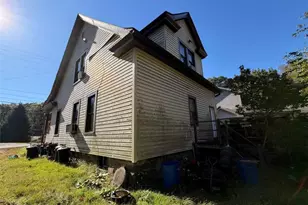 927 Clyde St, Wampum, PA 16157 - Photo 24