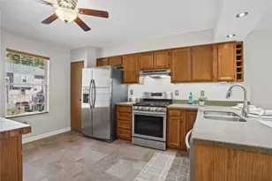 196 Old English Rd, Ross Twp, PA 15237 - Photo 10