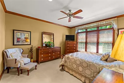 1004 Skyline Dr, Cecil, PA 15317 - Photo 16