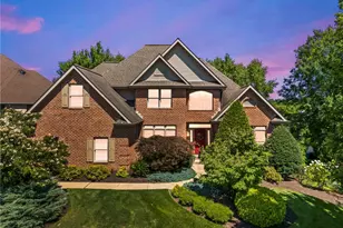 1004 Skyline Dr, Cecil, PA 15317 - Photo 2
