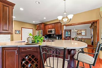 1004 Skyline Dr, Cecil, PA 15317 - Photo 8