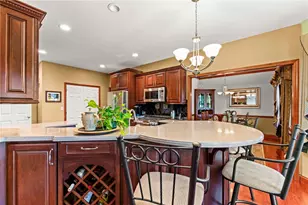 1004 Skyline Dr, Cecil, PA 15317 - Photo 8