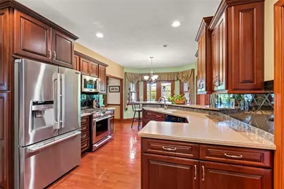 1004 Skyline Dr, Cecil, PA 15317 - Photo 10