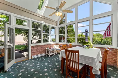 1004 Skyline Dr, Cecil, PA 15317 - Photo 14