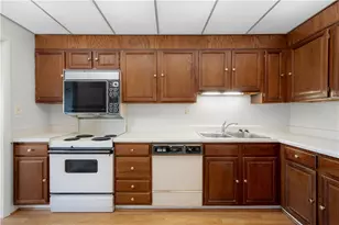 750 Washington Rd, Pittsburgh, PA 15228 - Photo 10