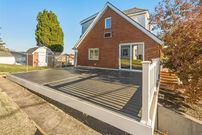 202 Oakland Ave, Charleroi Boro, PA 15022 - Photo 6