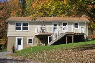 307 Peaceful Valley Rd, Washington Township, PA 16061 - Photo 2