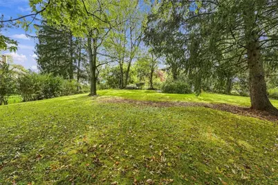 1701 Bower Hill Rd, Scott Township, PA 15243 - Photo 22