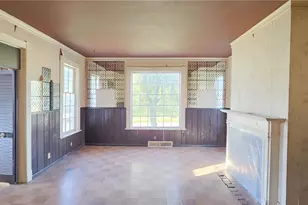 130 E Wallace Ave, New Castle, PA 16101 - Photo 6
