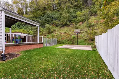 118 Stratford Ct, New Stanton, PA 15672 - Photo 4