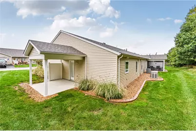 563 Sunview Cir, Derry Township, PA 15650 - Photo 4