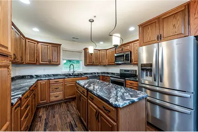563 Sunview Cir, Derry Township, PA 15650 - Photo 12