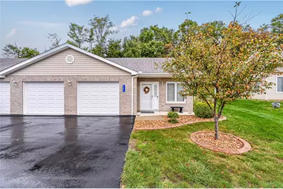 563 Sunview Cir, Derry Township, PA 15650 - Photo 2