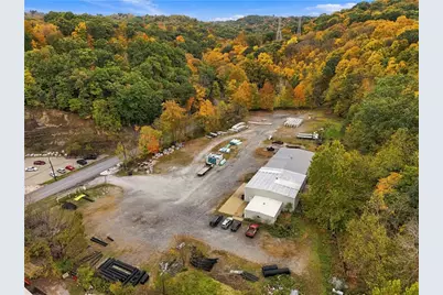 102 Turkey Foot Rd, Bell Acres, PA 15143 - Photo 2
