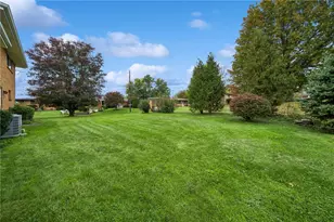 424 Shogan Dr, Hempfield Township, PA 15601 - Photo 28