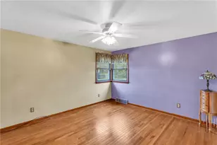 817 Lakeview Dr, Unity Township, PA 15650 - Photo 14