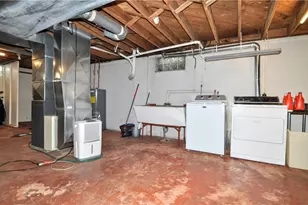 213 Marston, Belle Vernon, PA 15012 - Photo 22
