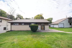 497 Mckinley St, Rochester, PA 15074 - Photo 1