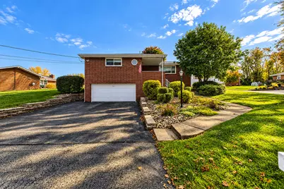 561 Hemlock Street, Greensburg, PA 15601 - Photo 2