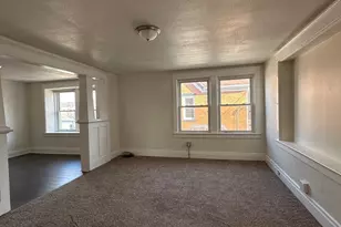 52 S 1st St, Jeannette, PA 15644 - Photo 2