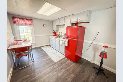 300 Main St, Volant Boro, PA 16156 - Photo 32