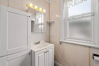 908 Broadway Ave, Stowe Township, PA 15136 - Photo 22