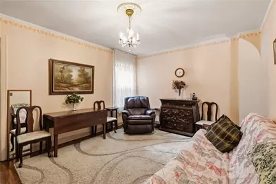 5902 Nicholson St, Pittsburgh, PA 15217 - Photo 6