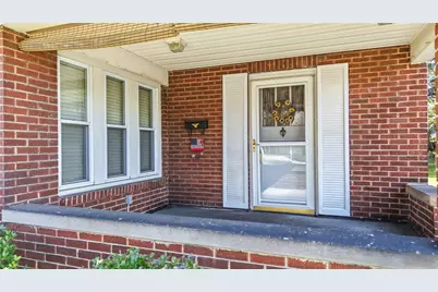77 Flowers Ave, Sharon, PA 16146 - Photo 2