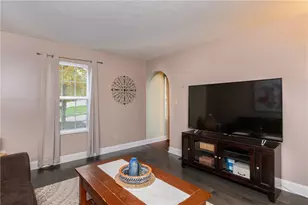 1438 Sandstone Ct W, West Deer, PA 15084 - Photo 4
