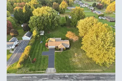 117 Seneca Way, North Beaver Township, PA 16102 - Photo 2