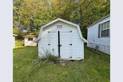 34 Oakview Drive, Beaver Falls, PA 15010 - Photo 16