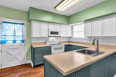 607 Walnut St, Irwin, PA 15642 - Photo 10