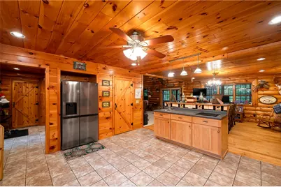 414 Isle Rd, Franklin Township, PA 16001 - Photo 10