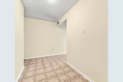 2120 Greentree Road #510E, Scott Township, PA 15220 - Photo 2