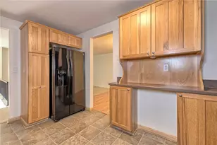 118 Mohican Dr, Hempfield Township, PA 15601 - Photo 8