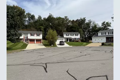 6049 Ramsgate Dr, Bethel Park, PA 15102 - Photo 24