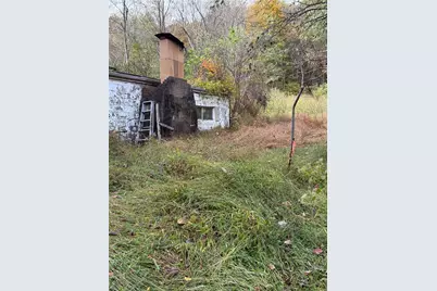 181 Pine Hollow Rd, Bethel Township, PA 16226 - Photo 4